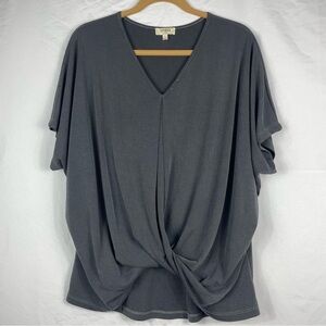 Umgee Short Sleeve V Neck Top